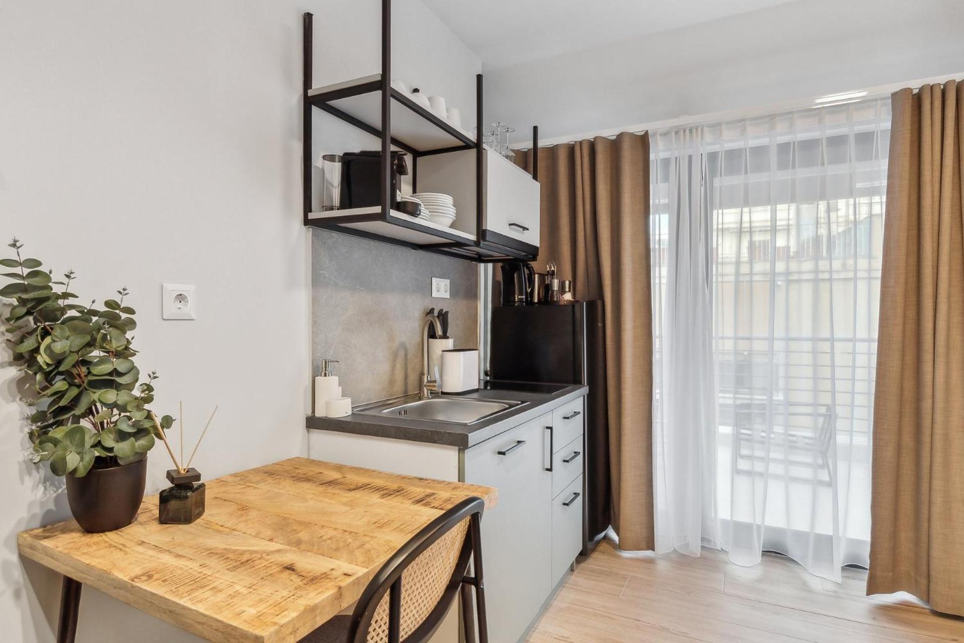 Limehome Athens Solonos City Center Екстер'єр фото