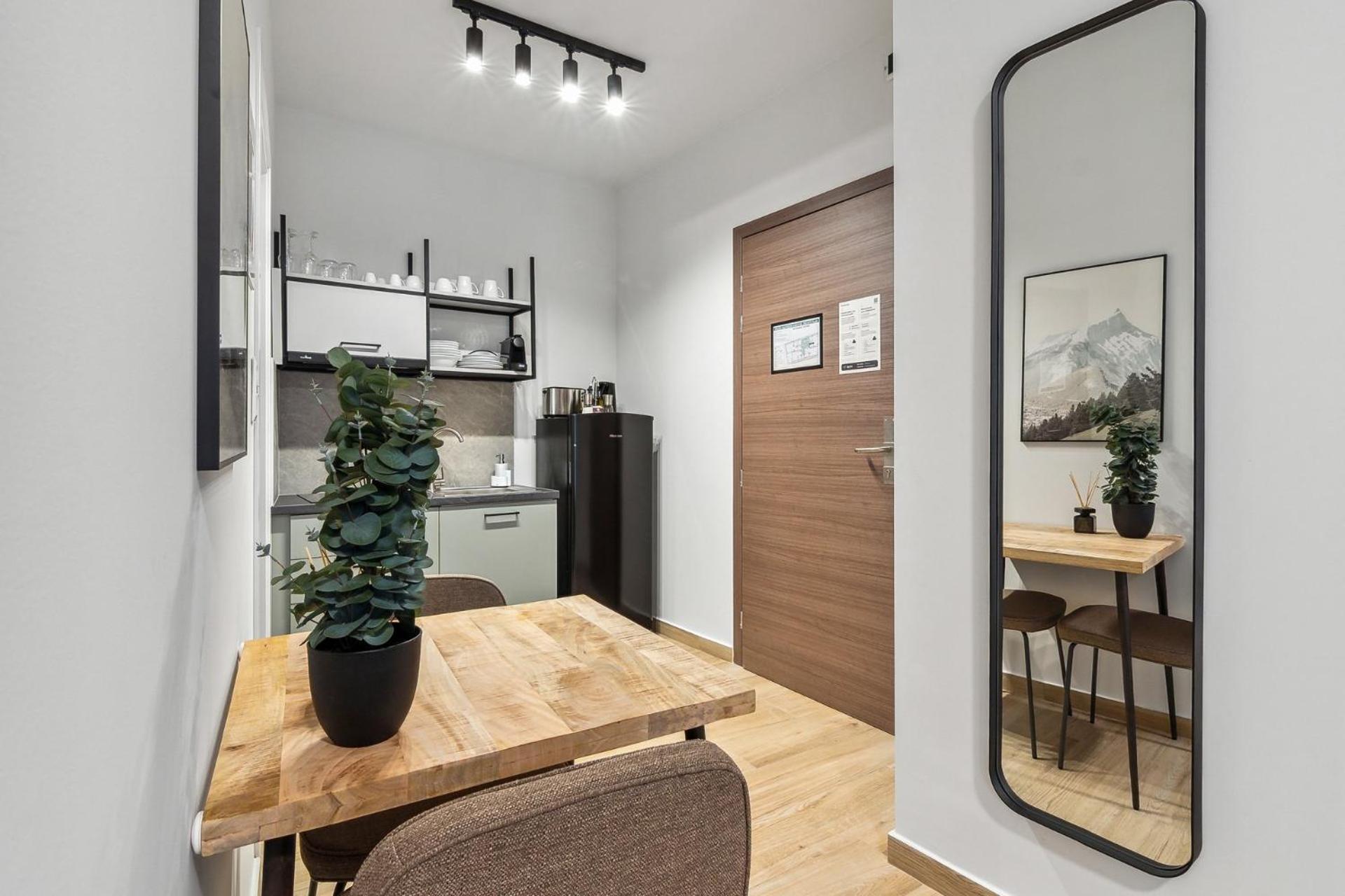 Limehome Athens Solonos City Center Номер фото